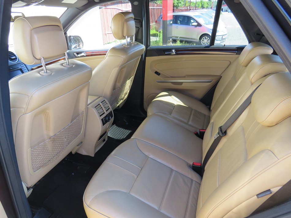 Mercedes-Benz Třída M 4.0CDi  ML 420