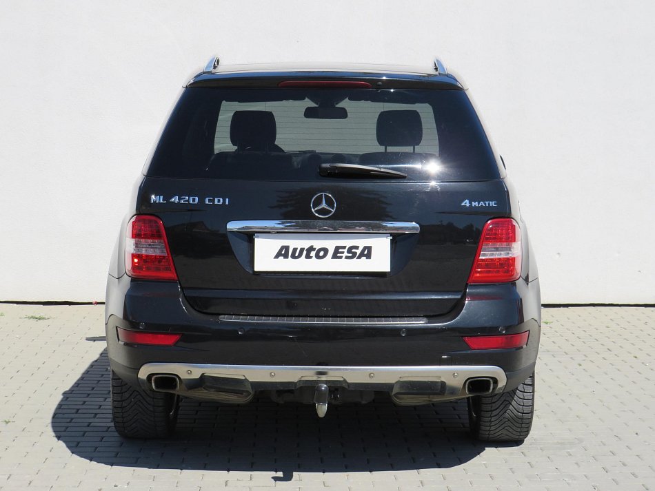 Mercedes-Benz Třída M 4.0CDi  ML 420