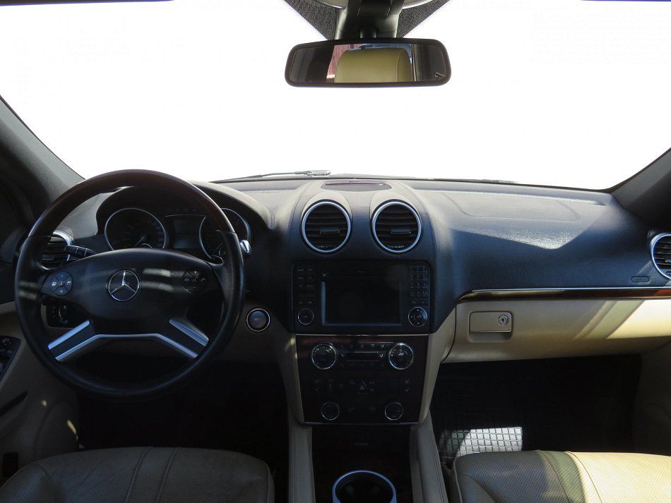 Mercedes-Benz Třída M 4.0CDi  ML 420