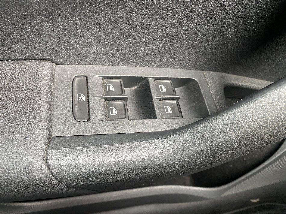 Škoda Octavia III 1.8 TSI Elegance