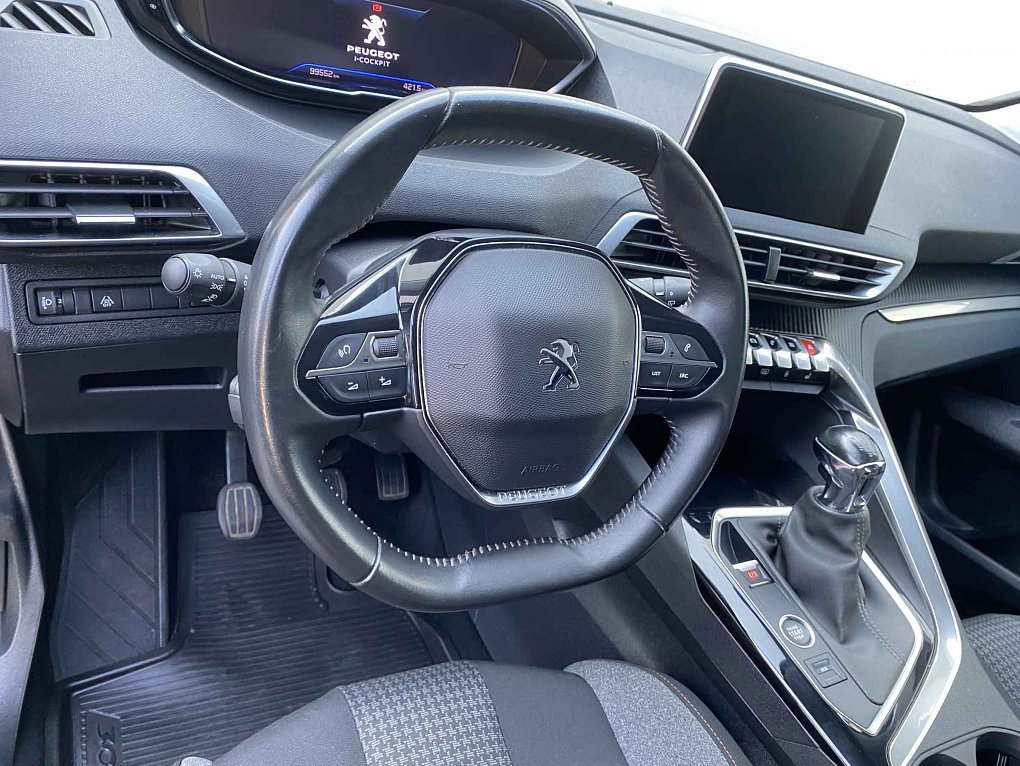 Peugeot 3008 1.2 PT 