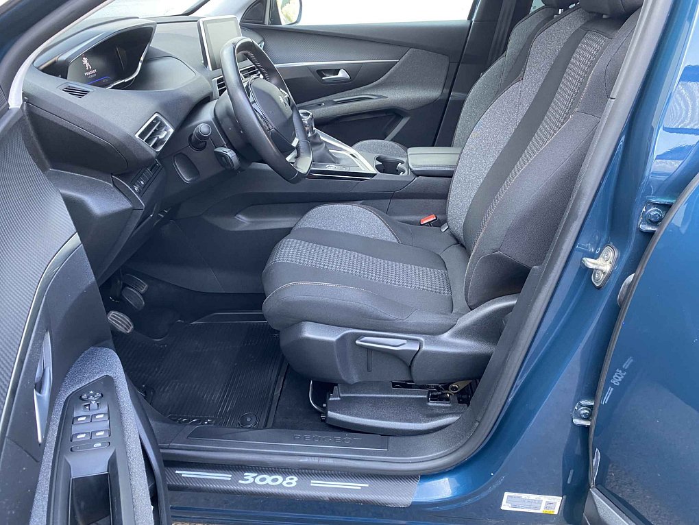 Peugeot 3008 1.2 PT 