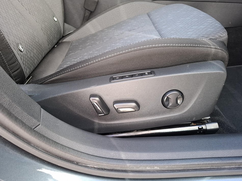 Škoda Octavia IV 1.5 TSi Style