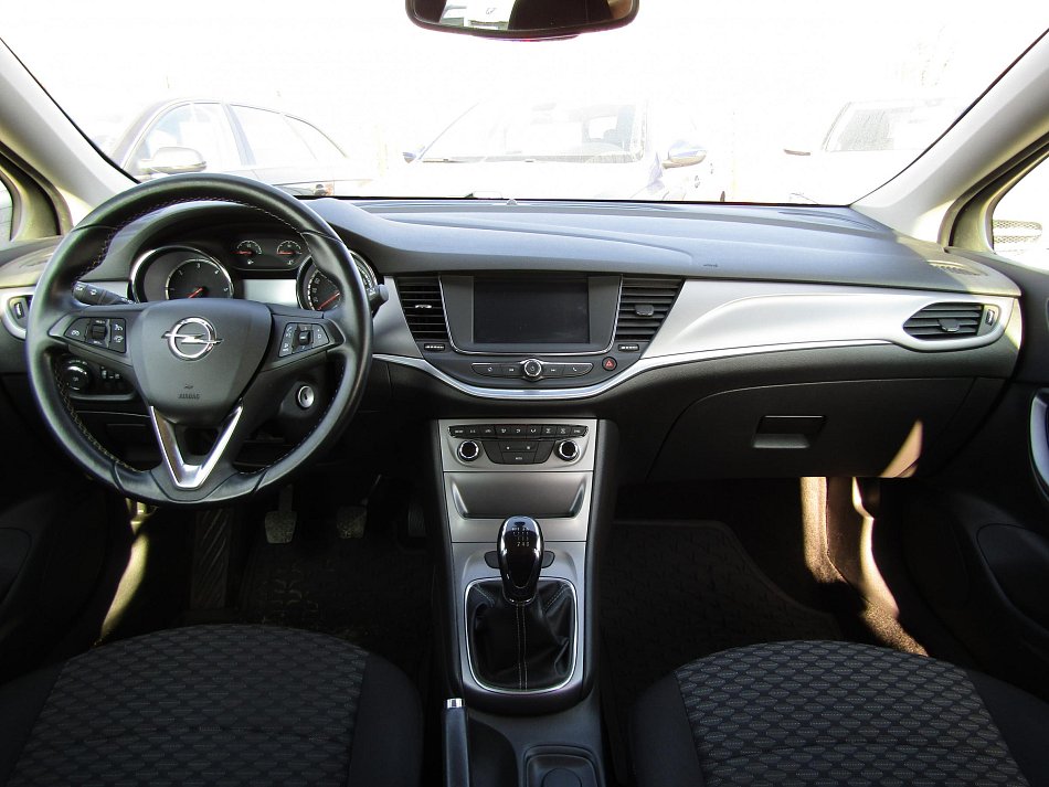 Opel Astra 1.6 CDTi 