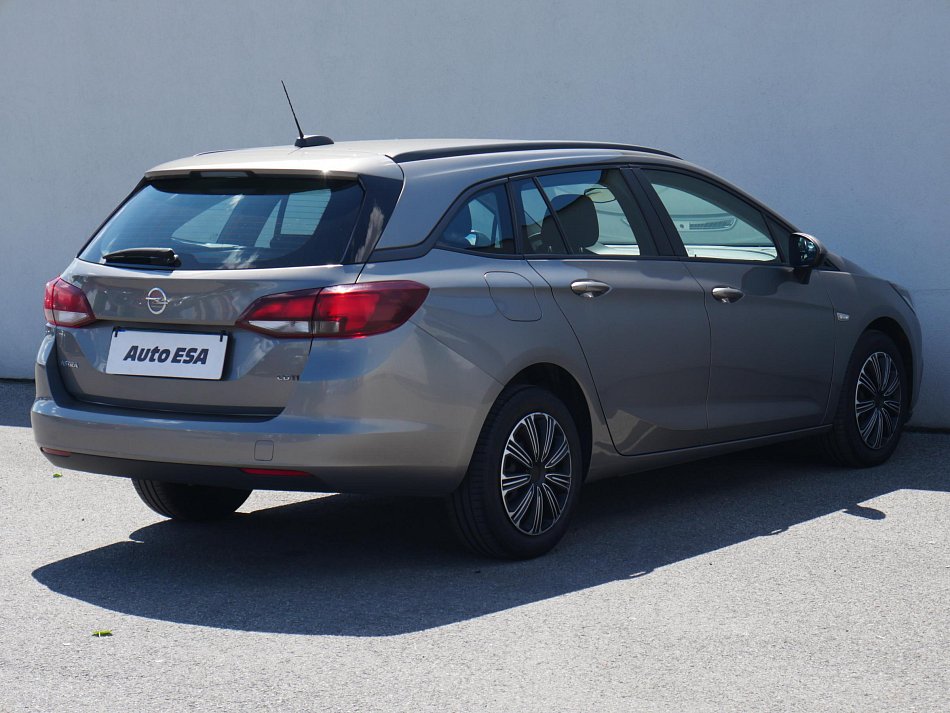 Opel Astra 1.6 CDTi 