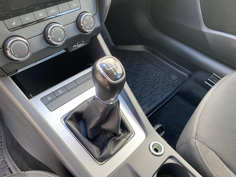 Škoda Octavia III 1.6 TDi Ambition