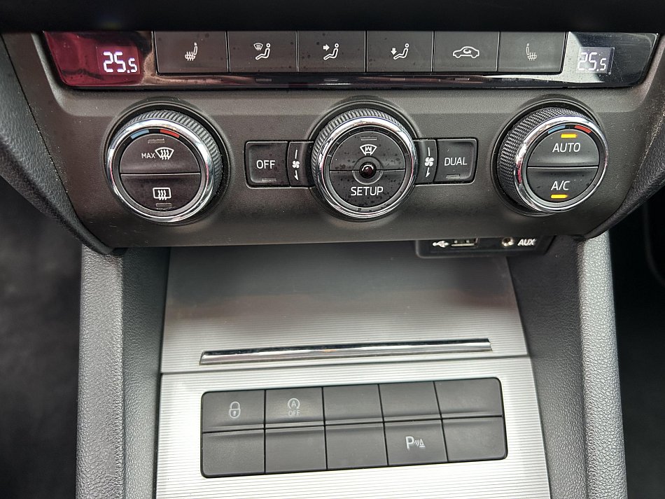 Škoda Octavia III 1.6TDi Elegance