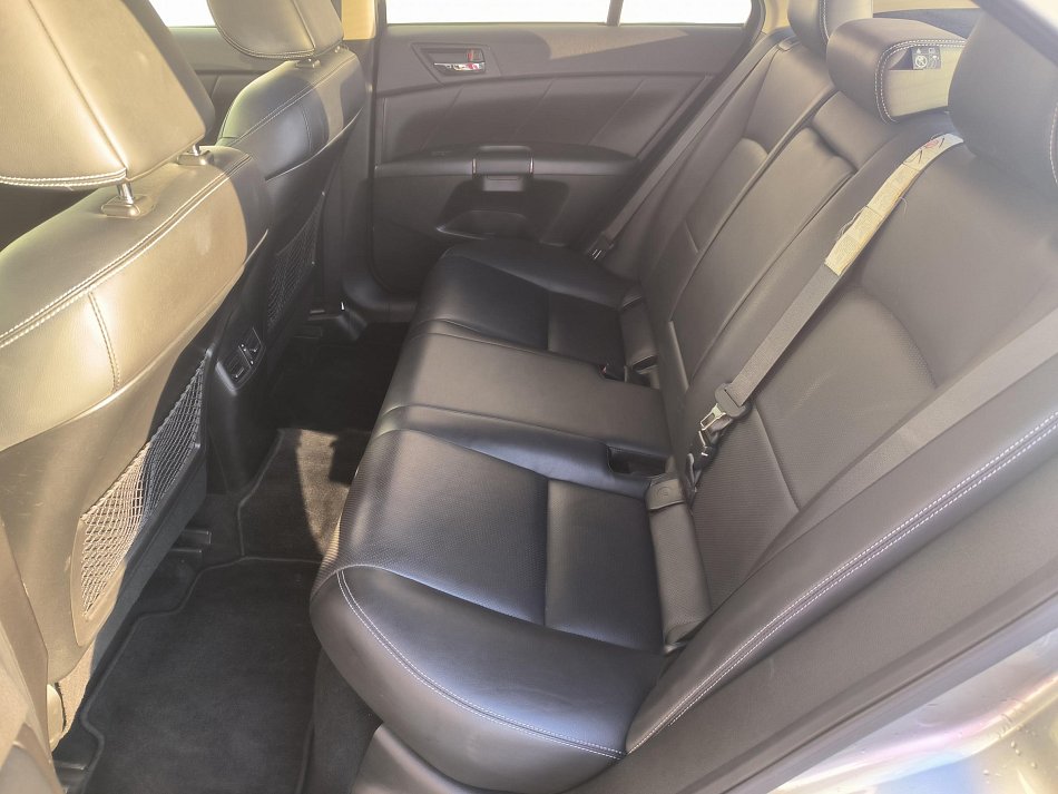 Suzuki KIZASHI 2.4VVT  4x4