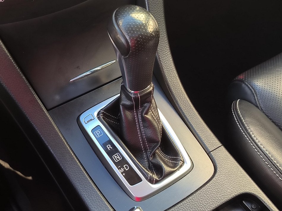 Suzuki KIZASHI 2.4VVT  4x4