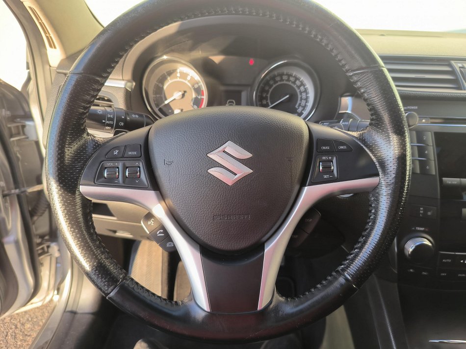 Suzuki KIZASHI 2.4VVT  4x4