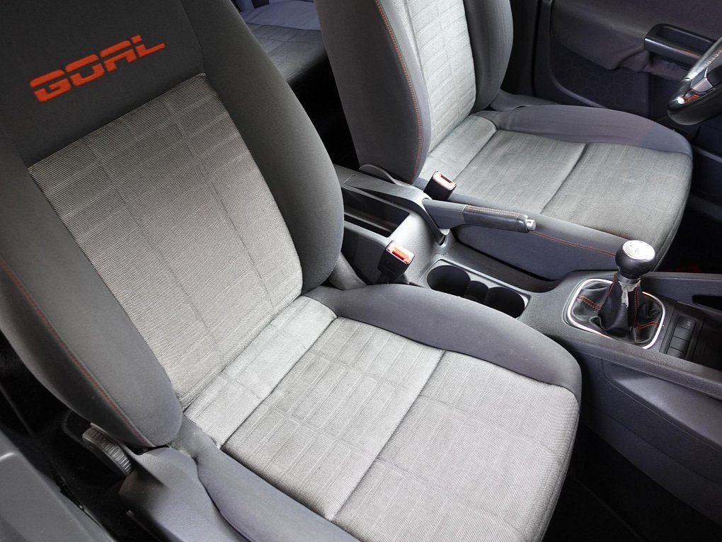 Volkswagen Golf 1.6MPi 