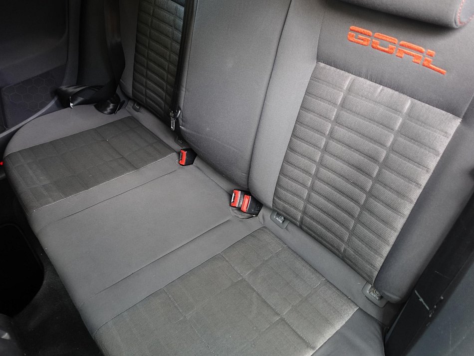 Volkswagen Golf 1.6MPi 