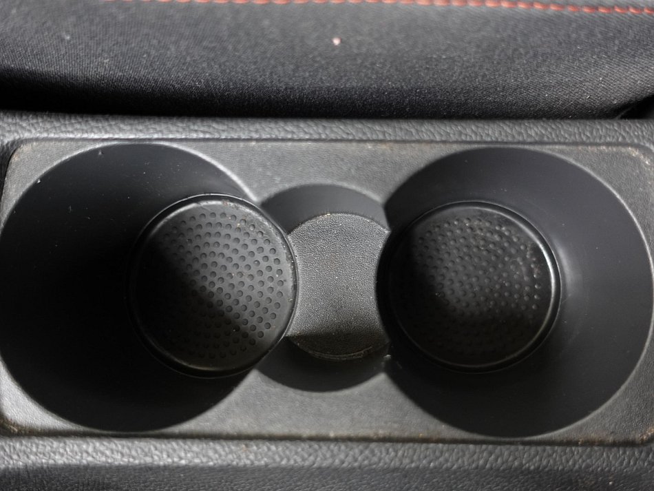 Volkswagen Golf 1.6MPi 