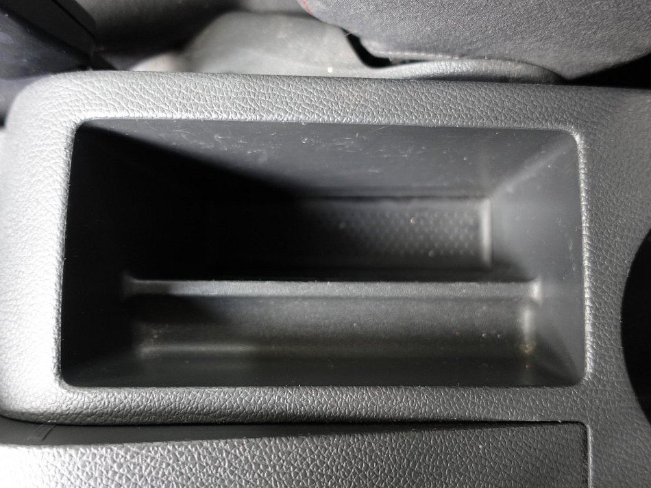 Volkswagen Golf 1.6MPi 