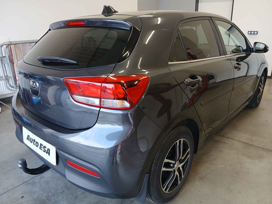 Kia Rio 1.4i 