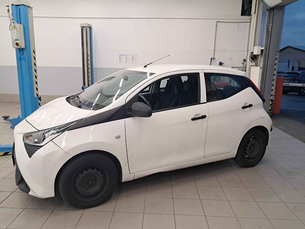 Toyota Aygo 1.0i 