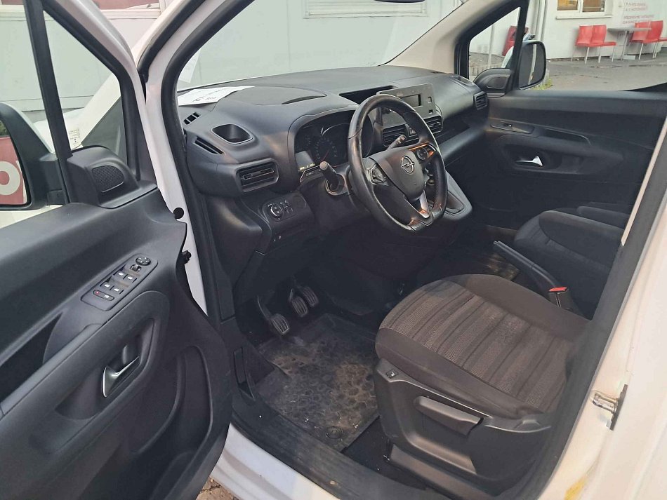 Opel Combo 1.2T 