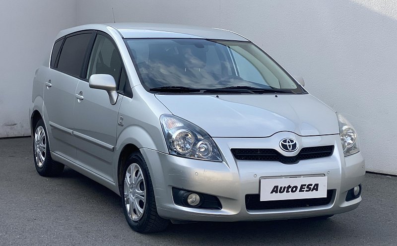 Toyota Corolla Verso 2.2 D-4D 