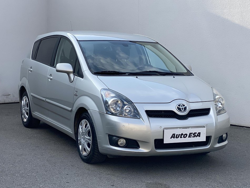 Toyota Corolla Verso 2.2 D-4D 