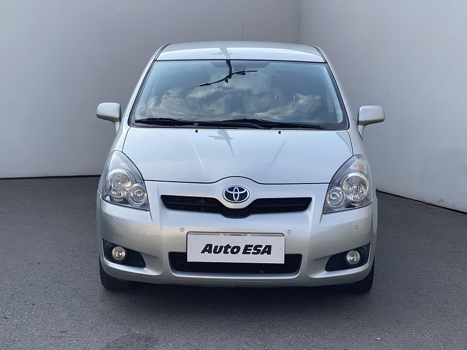 Toyota Corolla Verso 2.2 D-4D 