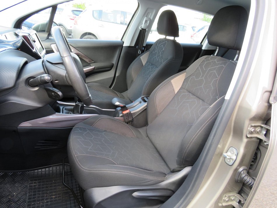 Peugeot 2008 1.2 PT Active