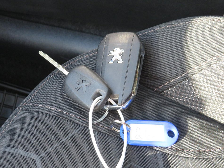 Peugeot 2008 1.2 PT Active