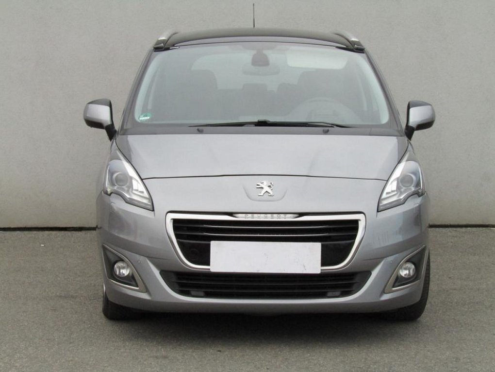 Peugeot 5008 1.2PT 