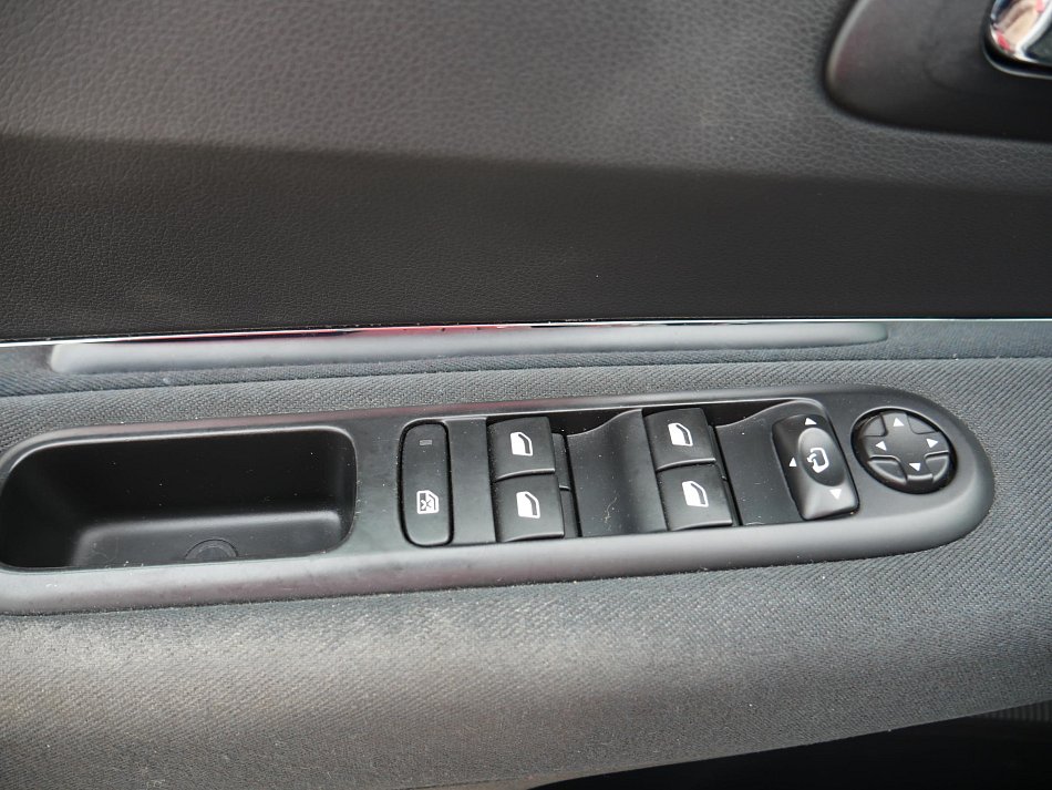 Peugeot 5008 1.2 PureTech 
