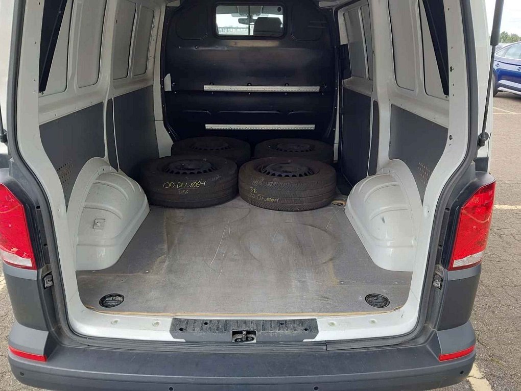 Volkswagen Transporter 2.0TDi  L1H1