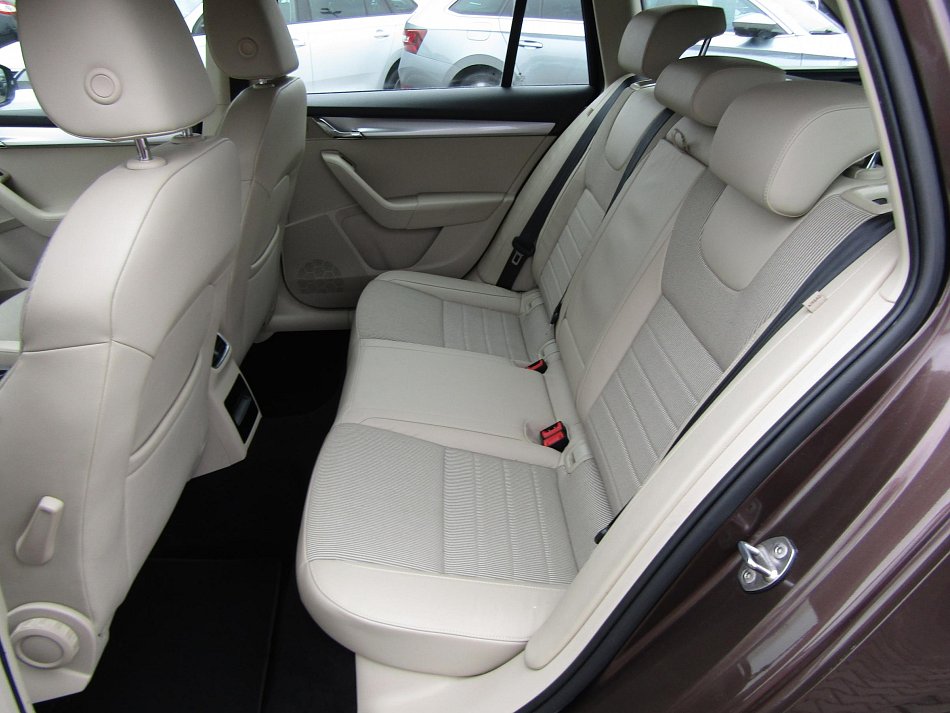 Škoda Octavia III 1.4 TSi Elegance