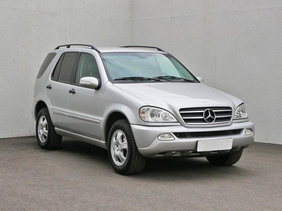 Mercedes-Benz Třída M 2.7 D 