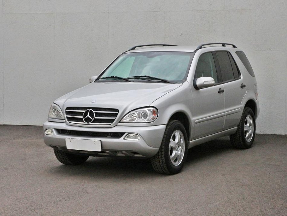 Mercedes-Benz Třída M 2.7 D 