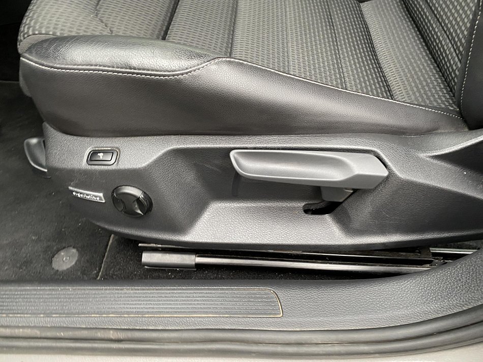 Volkswagen Golf 2.0 TDi Highline