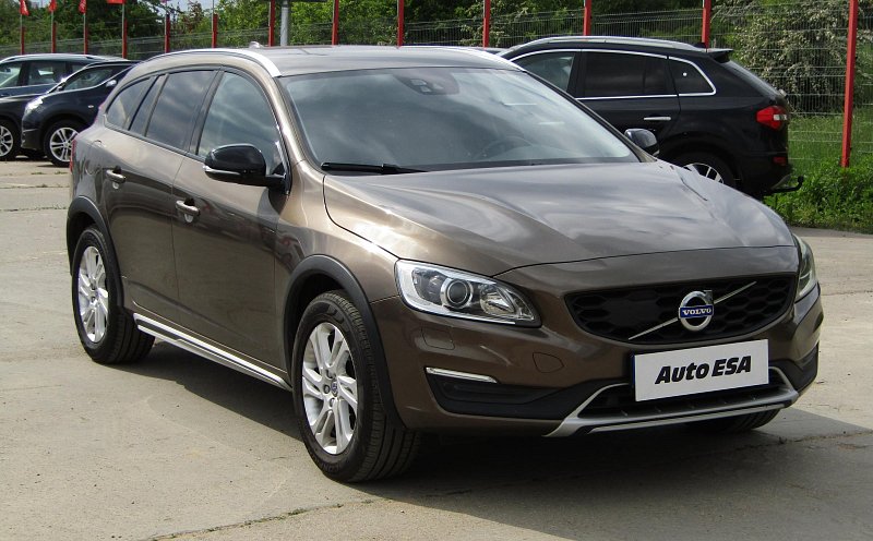 Volvo V60 2.0 D4  Cross Country