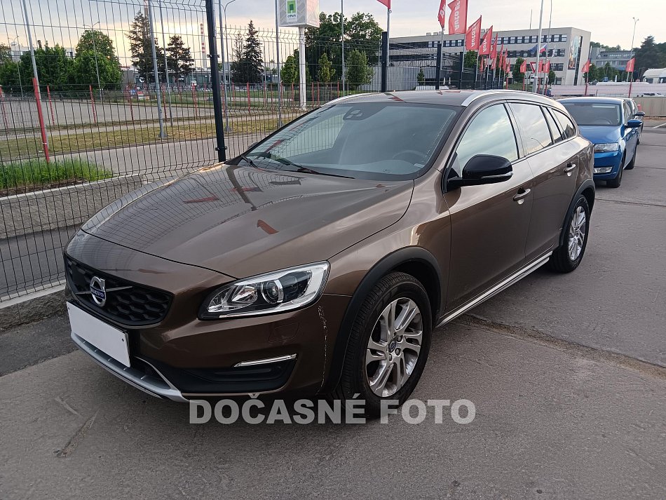 Volvo V60 2.0 D4  Cross Country