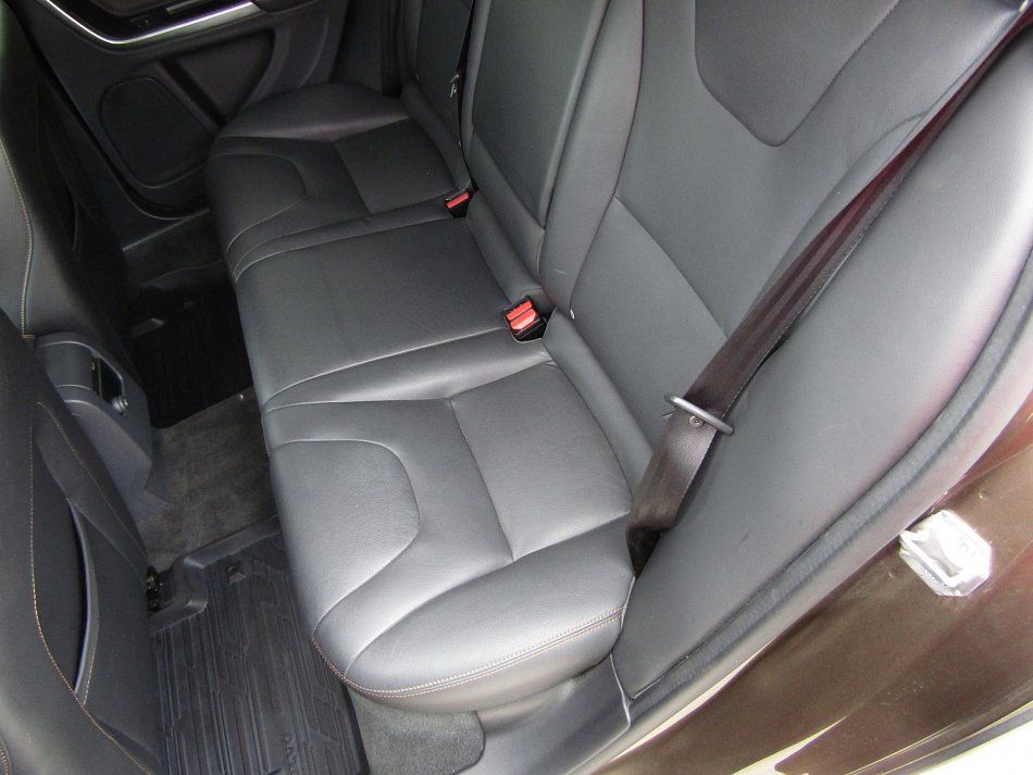 Volvo V60 2.0 D4  Cross Country