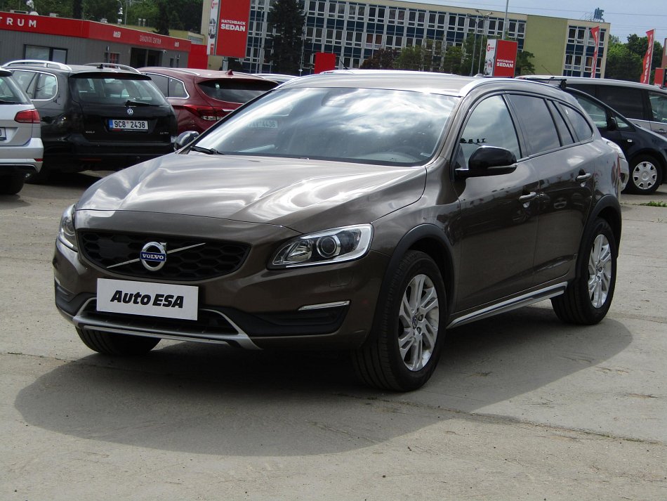 Volvo V60 2.0 D4  Cross Country