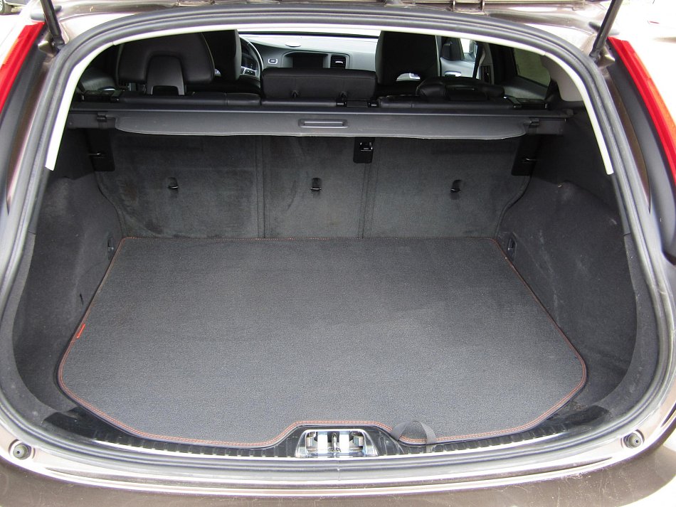 Volvo V60 2.0 D4  Cross Country