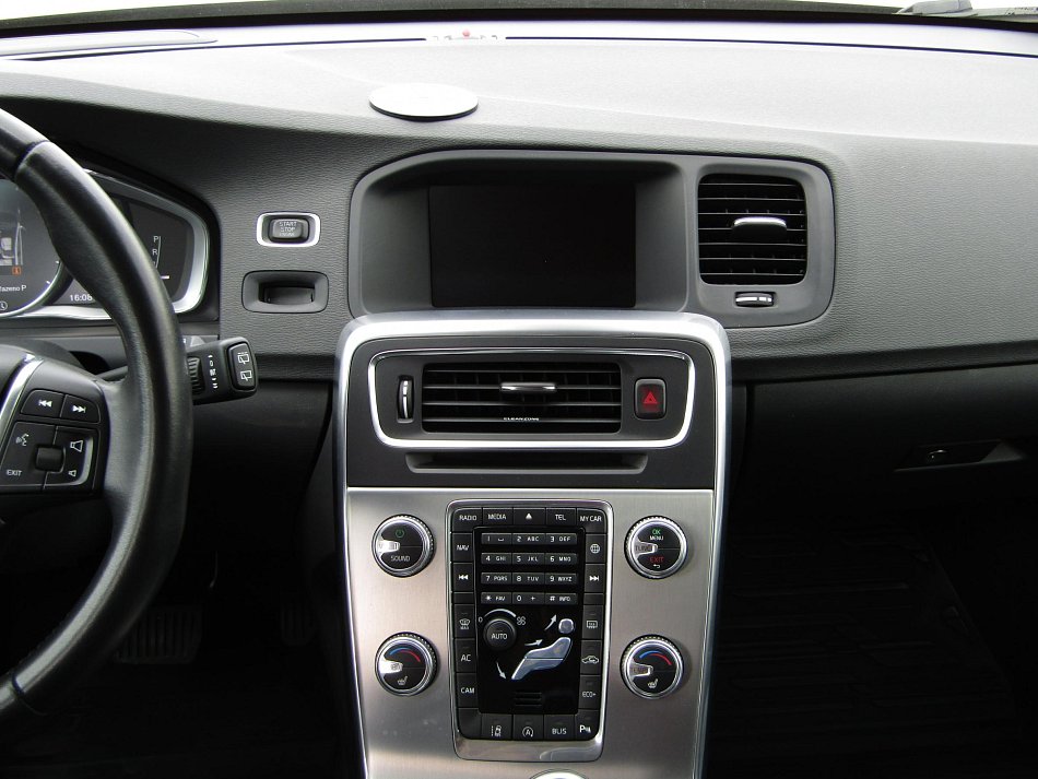 Volvo V60 2.0 D4  Cross Country