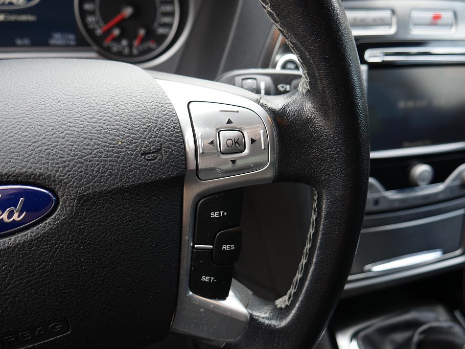 Ford Mondeo 2.0i Titanium