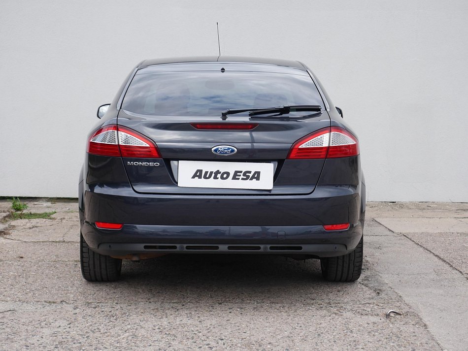 Ford Mondeo 2.0i Titanium