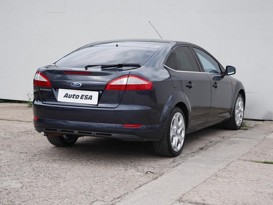 Ford Mondeo 2.0i Titanium