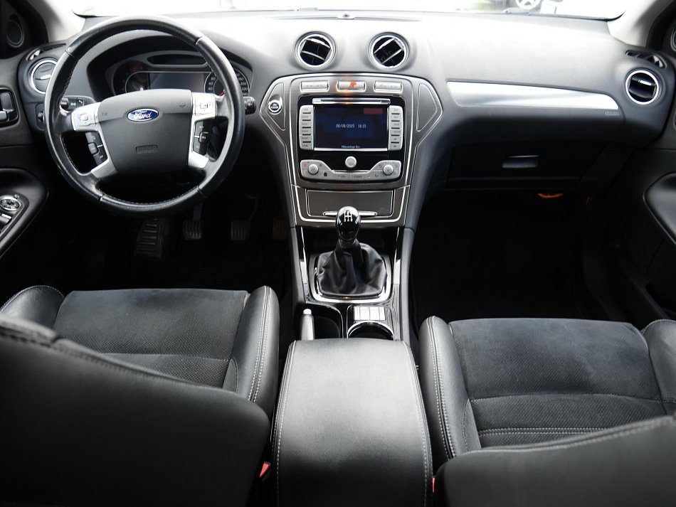 Ford Mondeo 2.0i Titanium