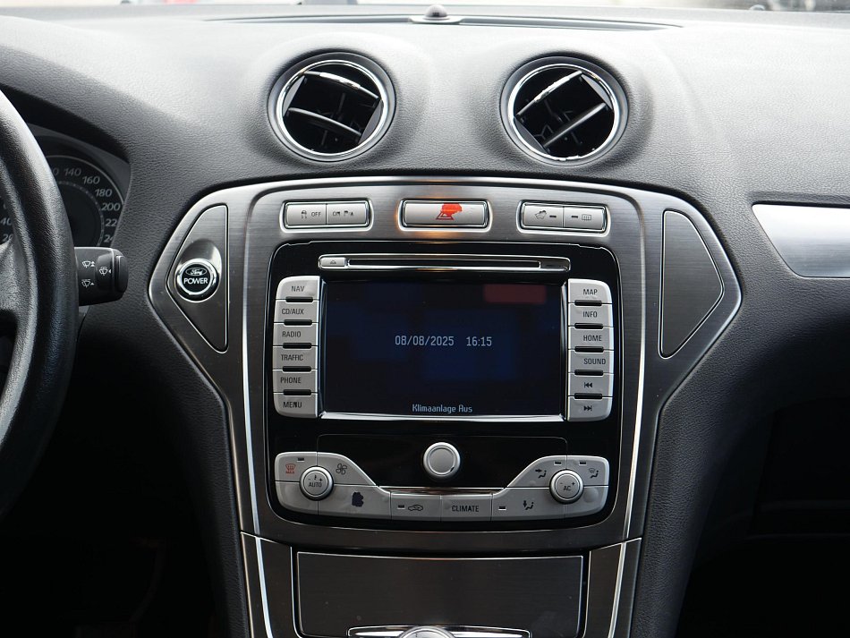 Ford Mondeo 2.0i Titanium