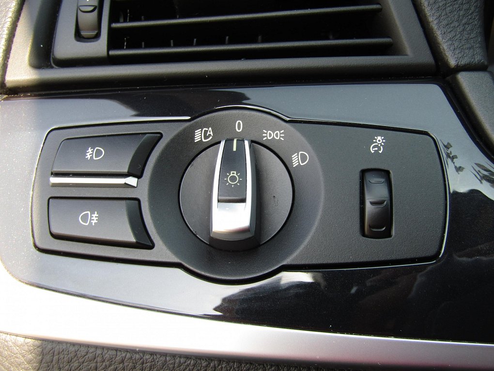 BMW Řada 5 3.0 D  525d