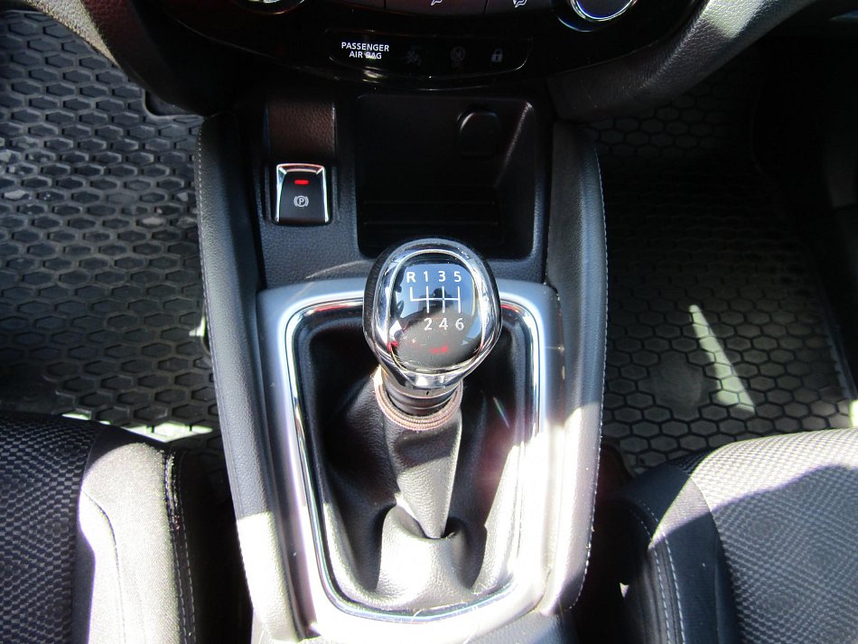 Nissan Qashqai 1.2DIG 