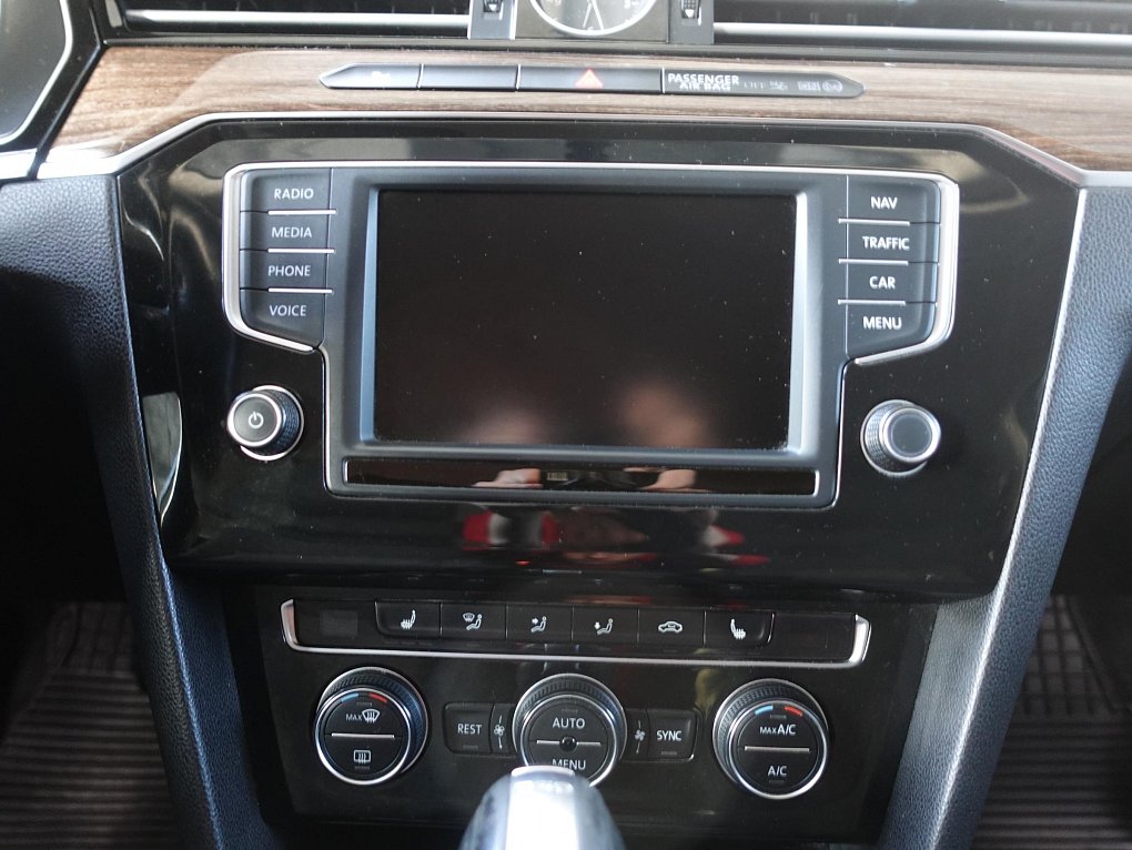 Volkswagen Passat 2.0 TDi 
