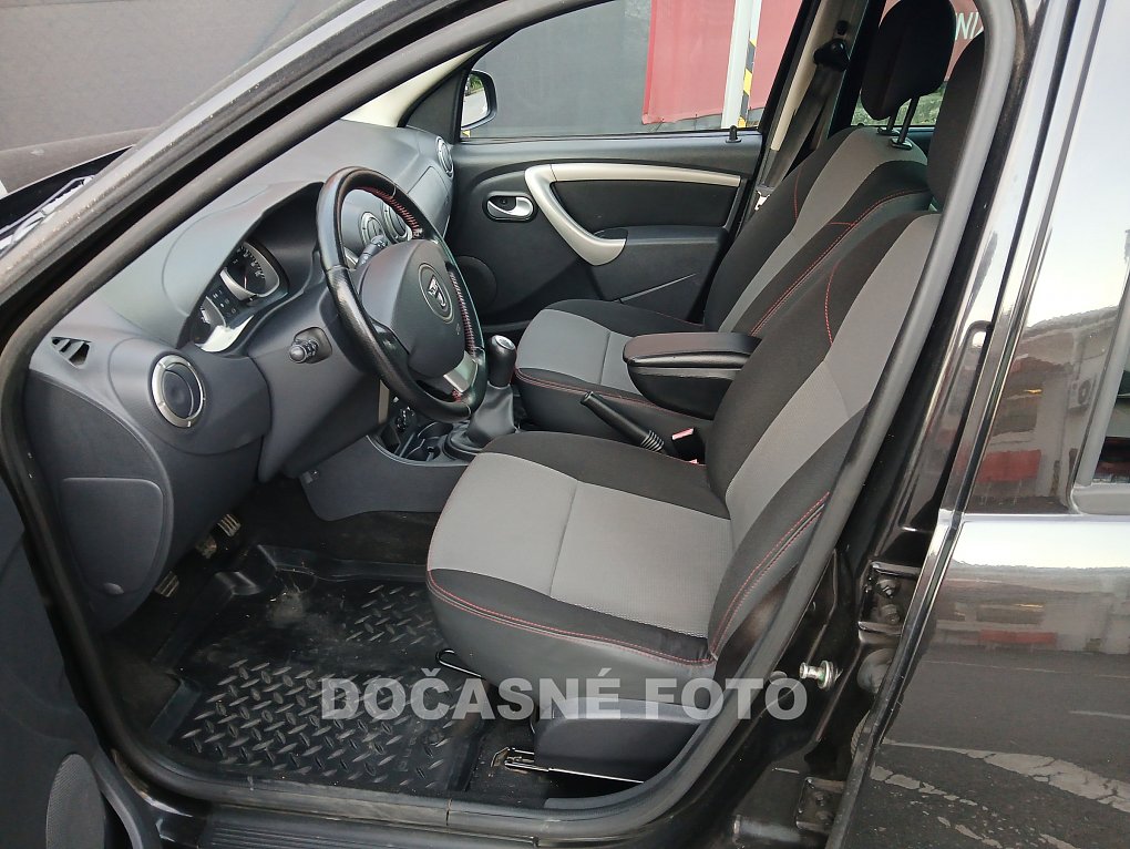 Dacia Duster 1.6 i 