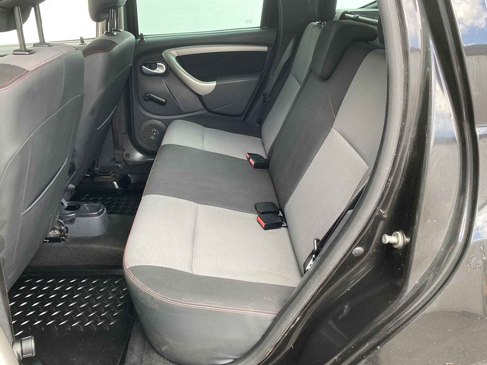Dacia Duster 1.6 i 