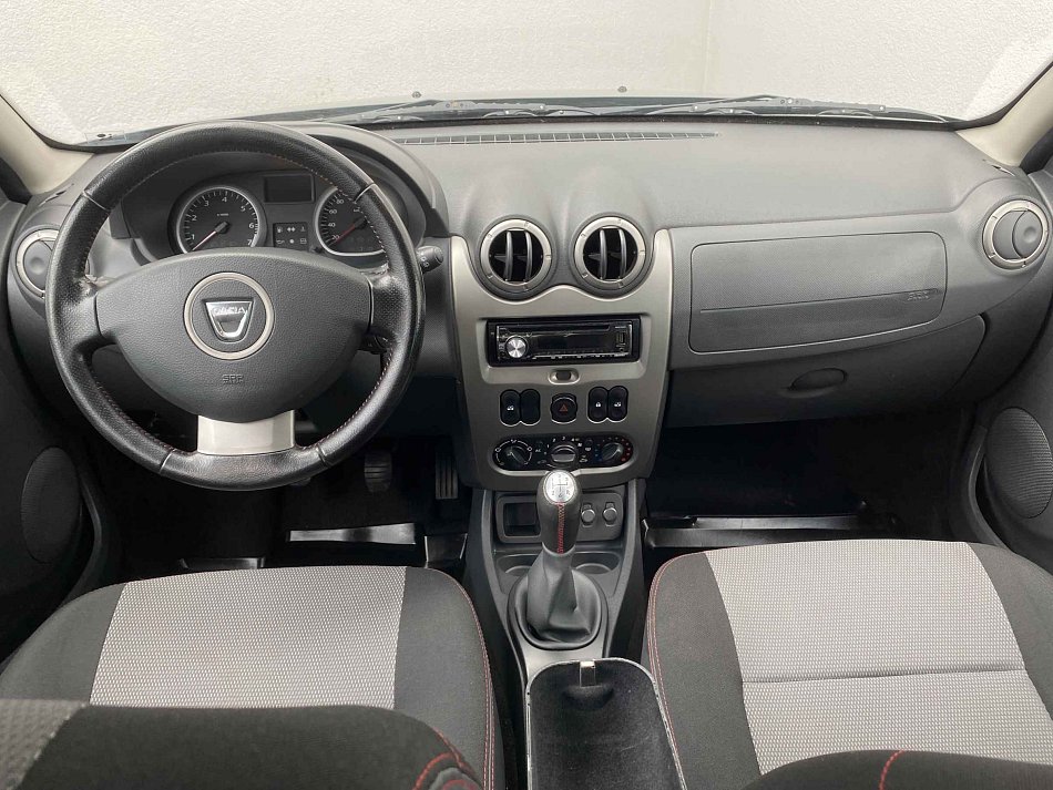 Dacia Duster 1.6 i 